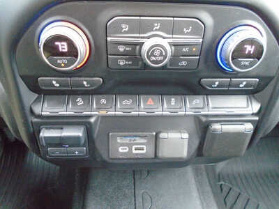 2020 Chevrolet 1500 Crew Cab, $30995. Photo 10