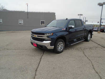 2020 Chevrolet 1500 Crew Cab, $30995. Photo 3