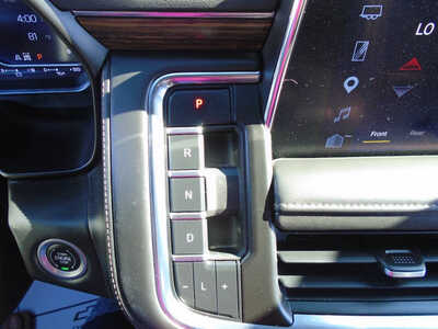 2022 Chevrolet Suburban, $47995. Photo 10