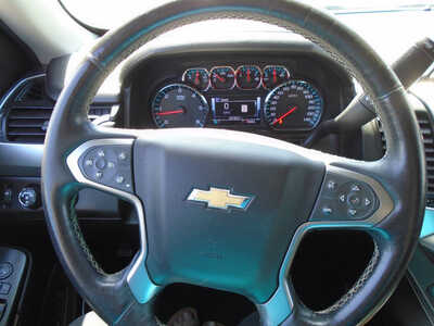 2017 Chevrolet Suburban, $10495. Photo 8