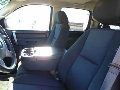 2013 Chevrolet 1500 Crew Cab, $9995. Photo 12