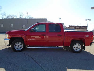2013 Chevrolet 1500 Crew Cab, $9995. Photo 4