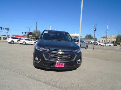 2020 Chevrolet Traverse, $18995. Photo 2