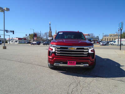 2024 Chevrolet 1500 Crew Cab, $63995. Photo 2
