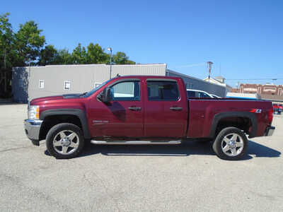 2013 Chevrolet 2500 Crew Cab, $9995. Photo 4