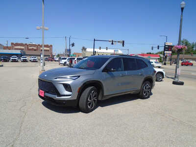 2025 Buick Enclave, $43995. Photo 3