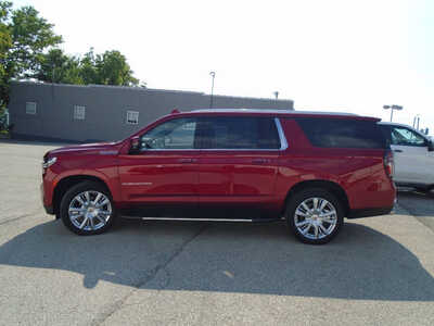 2024 Chevrolet Suburban, $69995. Photo 4