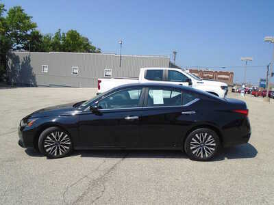 2025 Nissan Altima, $22030. Photo 4