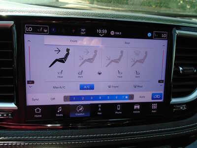 2025 Chrysler Pacifica, $34530. Photo 10