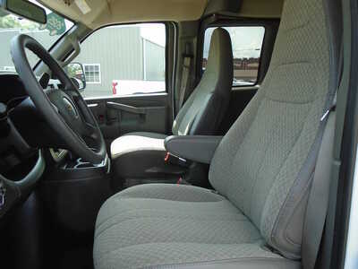 2025 Chevrolet Van,Passenger, $40995. Photo 12