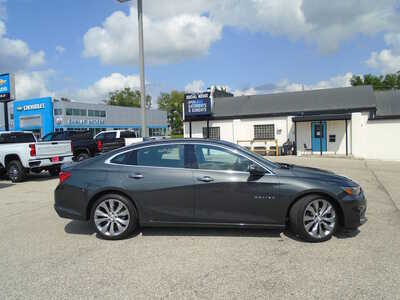 2017 Chevrolet Malibu, $18030. Photo 5