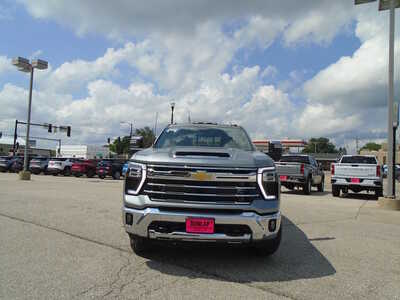 2024 Chevrolet 3500 Crew Cab, $0. Photo 2
