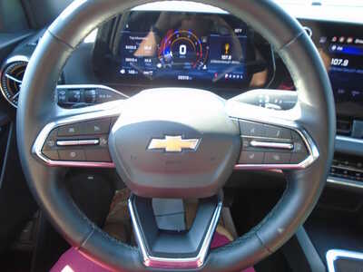 2026 Chevrolet Equinox, $30030. Photo 8