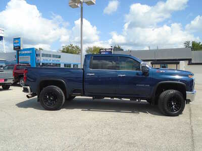 2022 Chevrolet 2500 Crew Cab, $49030. Photo 5