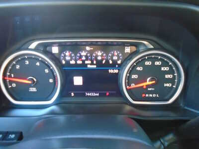 2022 Chevrolet 1500 Crew Cab, $37030. Photo 5