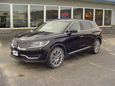 2018 Lincoln MKX, $35975. Photo 1