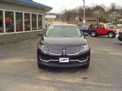 2018 Lincoln MKX, $35975. Photo 6