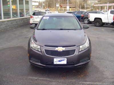 2011 Chevrolet Cruze, $6400. Photo 6