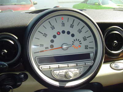 2008 MINI Cooper, $5750. Photo 11
