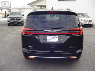 2022 Chrysler Pacifica, $27900. Photo 4