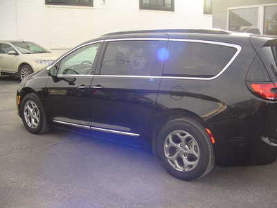 2022 Chrysler Pacifica, $27900. Photo 5