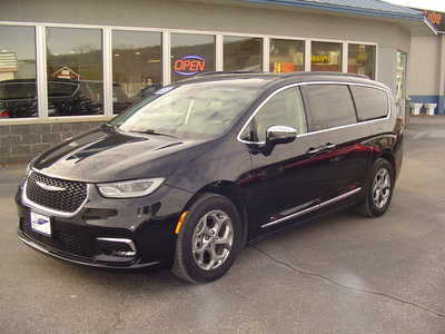 2022 Chrysler Pacifica, $27900. Photo 6