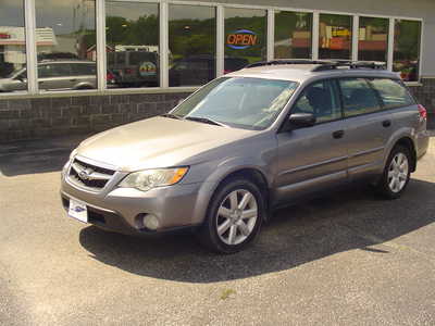 2008 Subaru Legacy, $4250. Photo 2