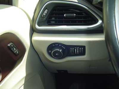 2019 Chrysler Pacifica, $21975. Photo 11