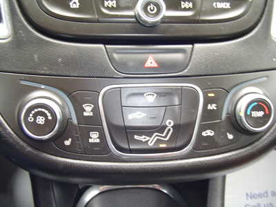 2017 Chevrolet Malibu, $12925. Photo 12