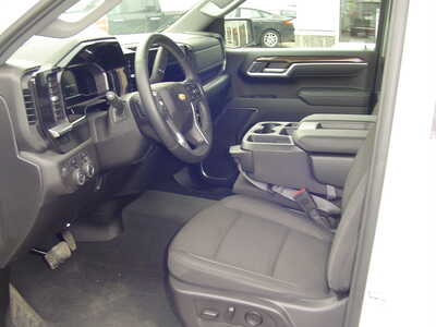 2025 Chevrolet 1500 Crew Cab, $42900. Photo 8