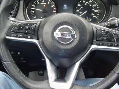 2019 Nissan Rogue, $9950. Photo 10