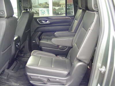 2023 Chevrolet Suburban, $47900. Photo 8