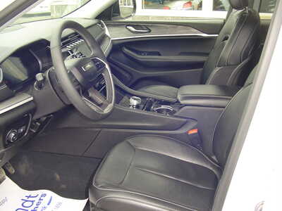 2023 Jeep Grand Cherokee, $32900. Photo 8