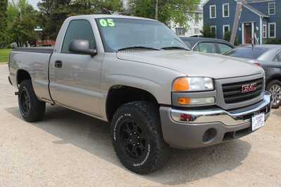 2005 GMC 1500 Reg Cab, $10995. Photo 1