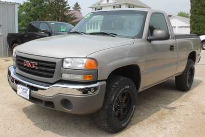 2005 GMC 1500 Reg Cab, $12995. Photo 2