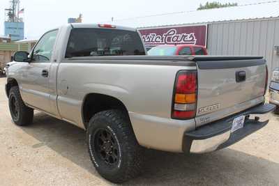 2005 GMC 1500 Reg Cab, $10995. Photo 3