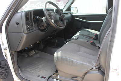 2006 GMC 1500 Reg Cab, $6495. Photo 5