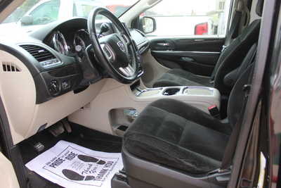 2015 Dodge Caravan, $7495. Photo 5