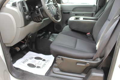 2011 GMC 1500 Ext Cab, $8995. Photo 5
