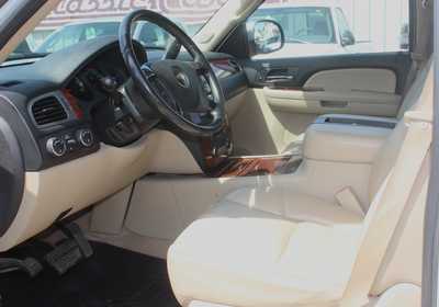 2008 Chevrolet Suburban, $8995. Photo 5