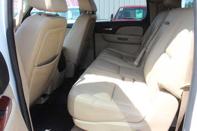 2008 Chevrolet Suburban, $8995. Photo 6