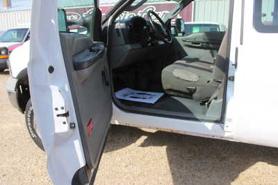 2006 Ford F250 Ext Cab, $8495. Photo 5