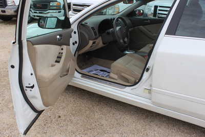 2011 Nissan Altima, $4495. Photo 6