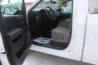 2014 Chevrolet 1500 Reg Cab, $11995. Photo 5