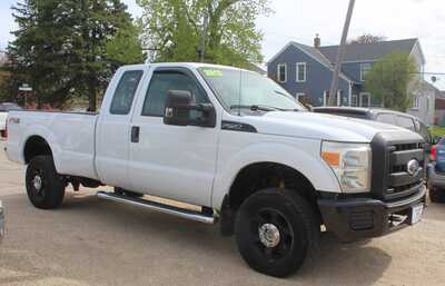 2012 Ford F250 Ext Cab, $12995. Photo 2