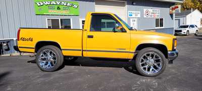 1992 GMC 1500 Reg Cab, $9995. Photo 3