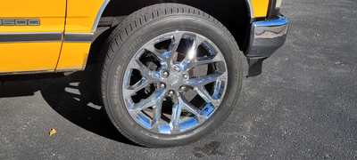 1992 GMC 1500 Reg Cab, $9995. Photo 6