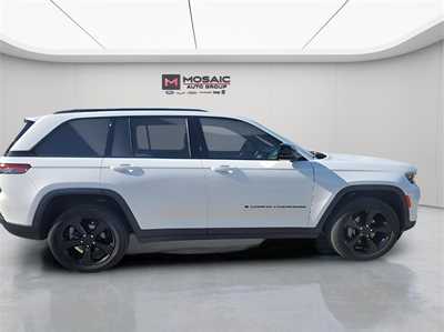 2024 Jeep Grand Cherokee, $33990. Photo 2