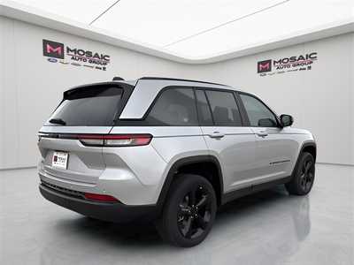 2025 Jeep Grand Cherokee, $41724. Photo 3