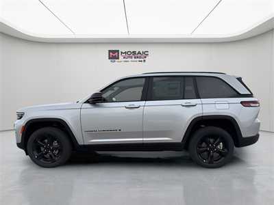2025 Jeep Grand Cherokee, $41724. Photo 6